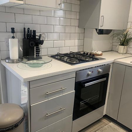 L A Place Croydon, London Βίλα Norwood Εξωτερικό φωτογραφία