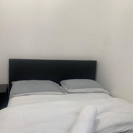 L A Place Croydon, London Βίλα Norwood Εξωτερικό φωτογραφία