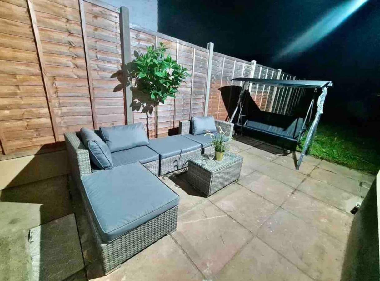 L A Place Croydon, London Βίλα Norwood Εξωτερικό φωτογραφία