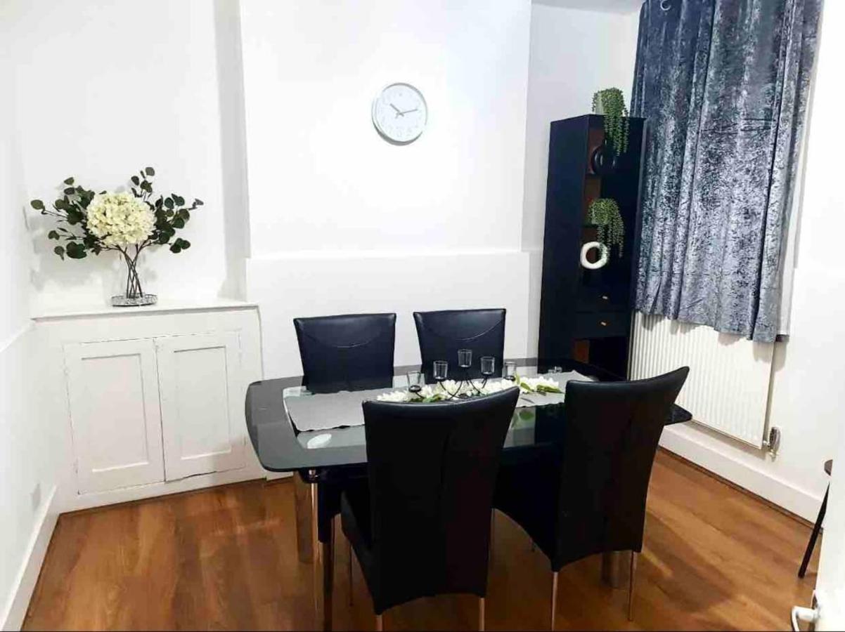 L A Place Croydon, London Βίλα Norwood Εξωτερικό φωτογραφία