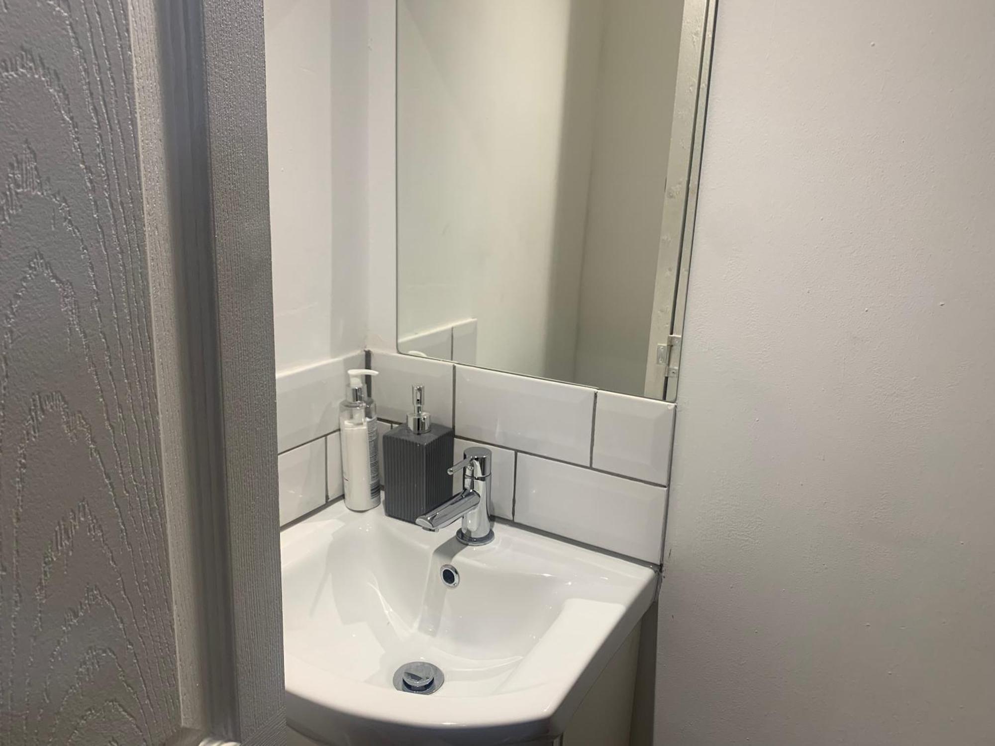 L A Place Croydon, London Βίλα Norwood Εξωτερικό φωτογραφία