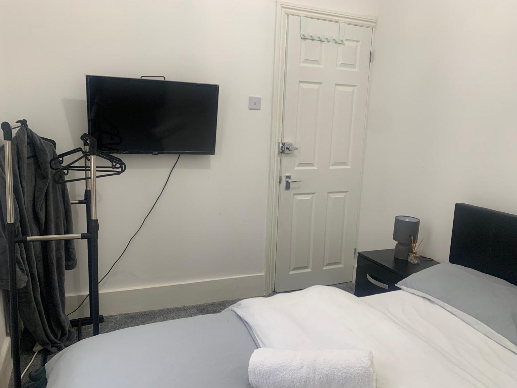 L A Place Croydon, London Βίλα Norwood Εξωτερικό φωτογραφία